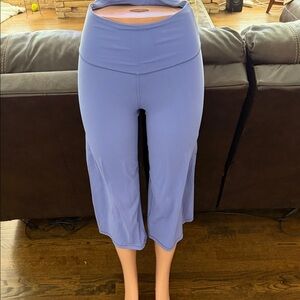 Athleta Lavender Wide-Leg Cropped Active Capris